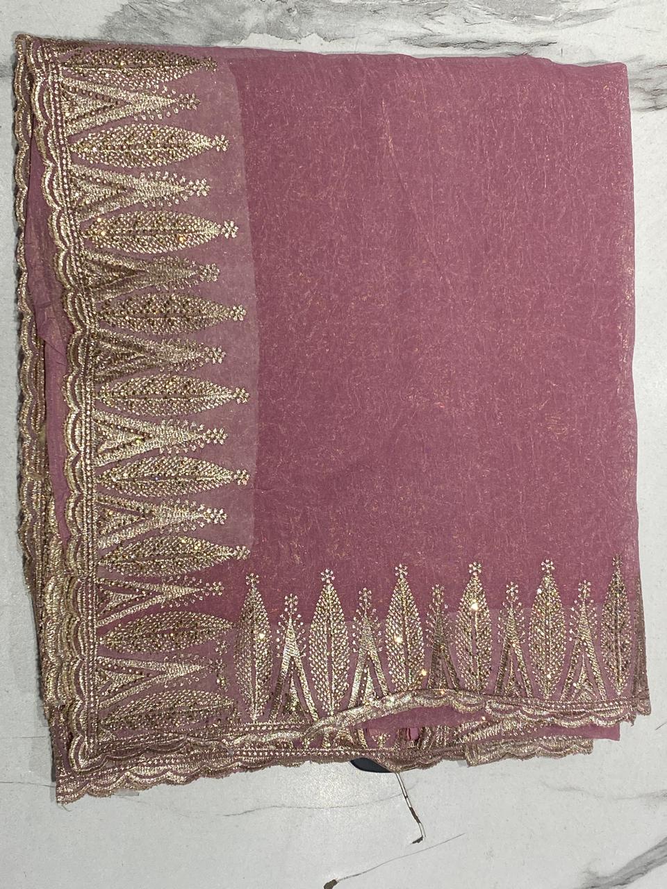 Women's Elegant Lavender Woven Silk Blend Saree with Rich Zari Border