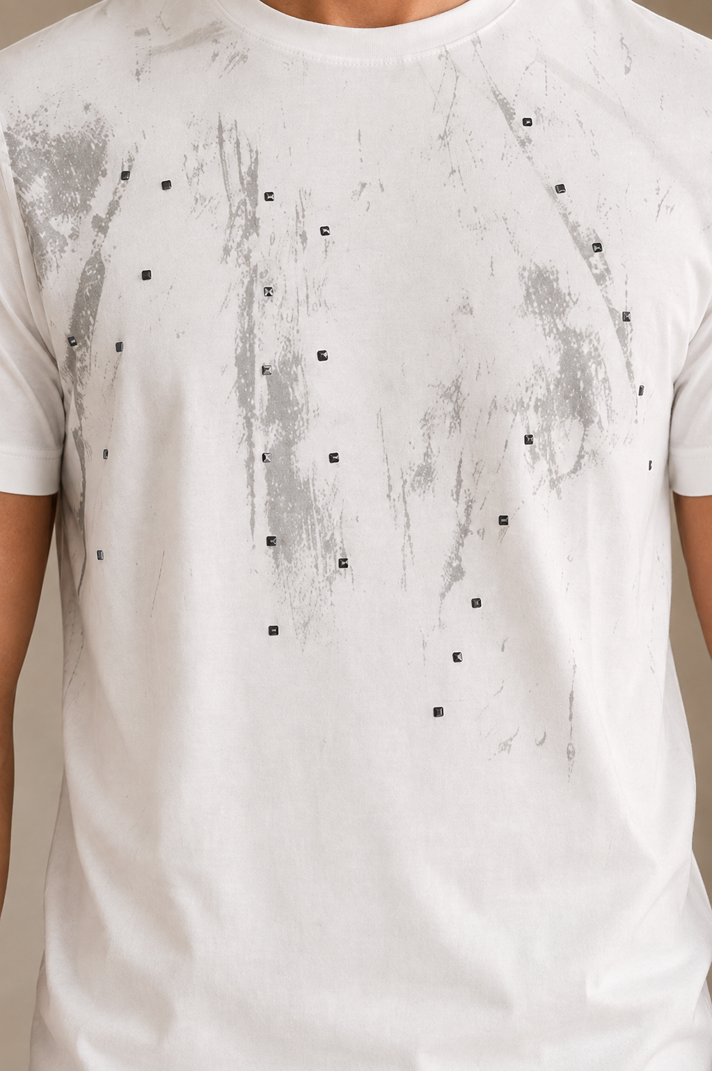 Title: Men’s White Abstract Printed Round-Neck T-Shirt