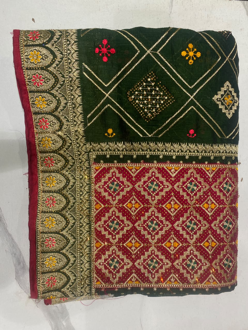 Emerald Green Designer Silk Saree with Pink Contrast Pallu & Zari Border