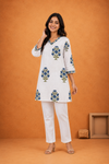 Women's White Floral Printed Straight Kurti
