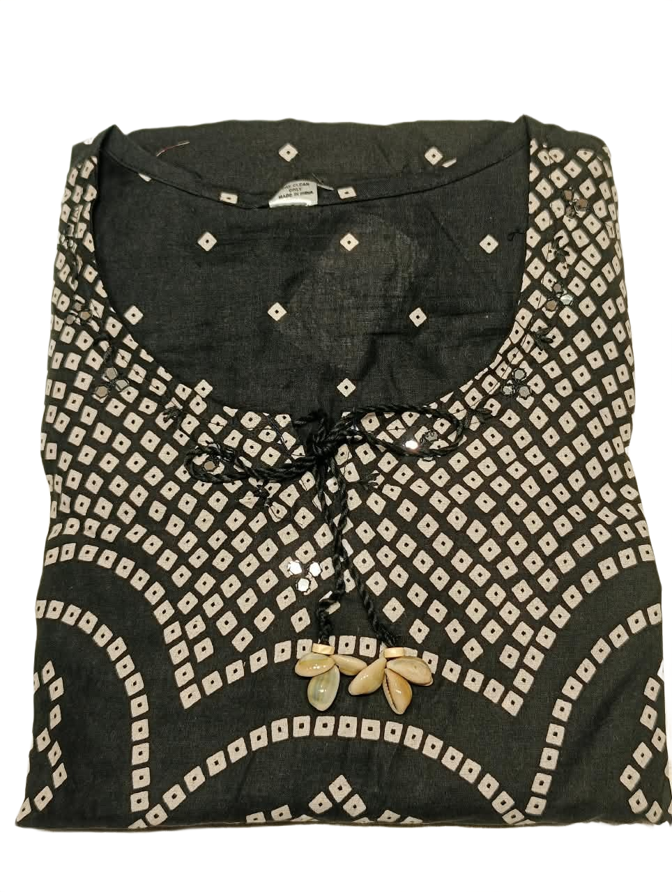 Women’s Black & White Bandhani Print Kurti Pant Dupatta Set