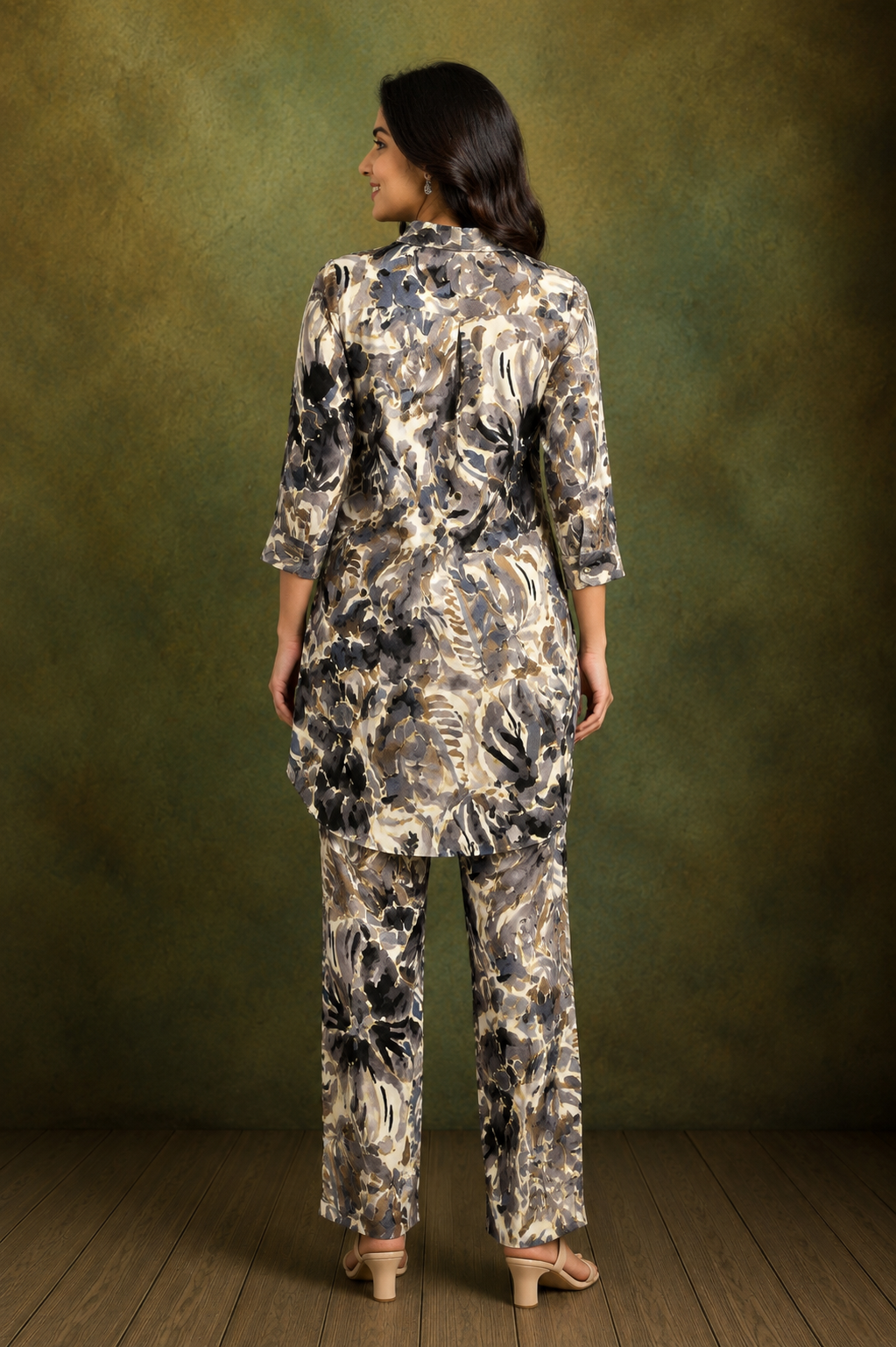 Women's Abstract Floral Printed Co-Ord Set with High-Low Kurti & Straight Pants