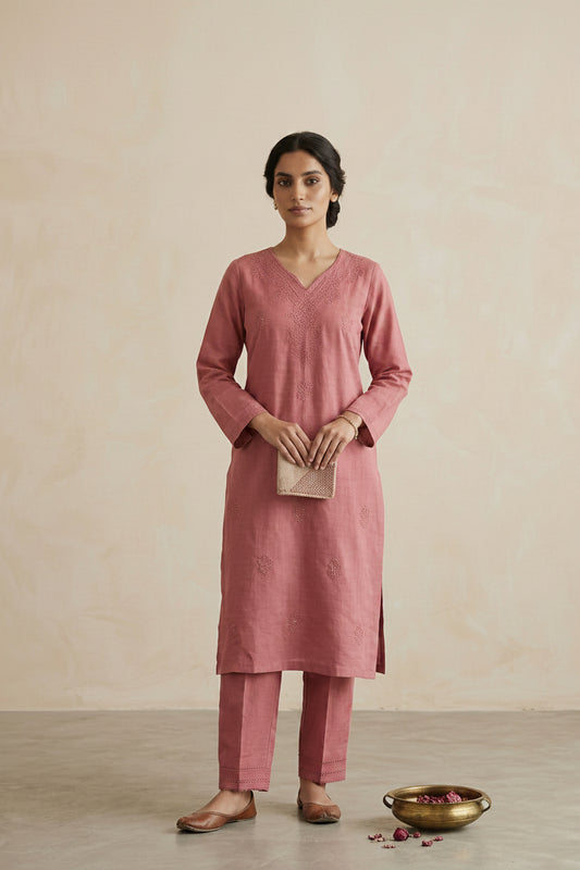 : Women’s Embroidered Kurta Set