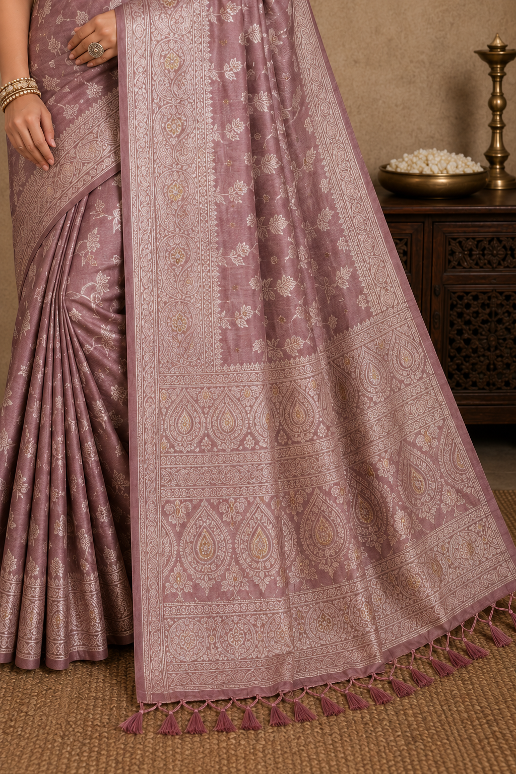 Mauve Woven Zari Floral Saree with Rich Designer Pallu